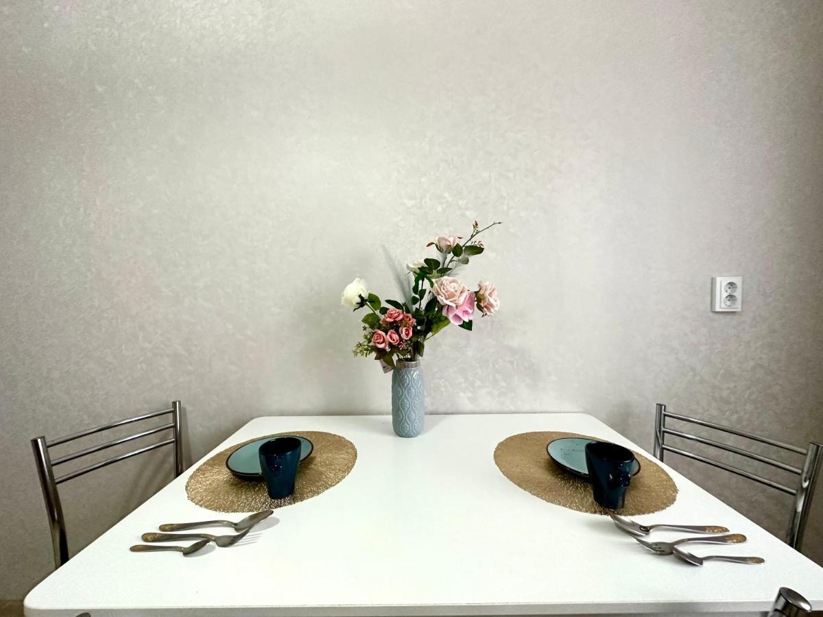 1 Комнатная Драмтеатр 1Bedroom Apartment Ustʼ-Kamenogorsk المظهر الخارجي الصورة