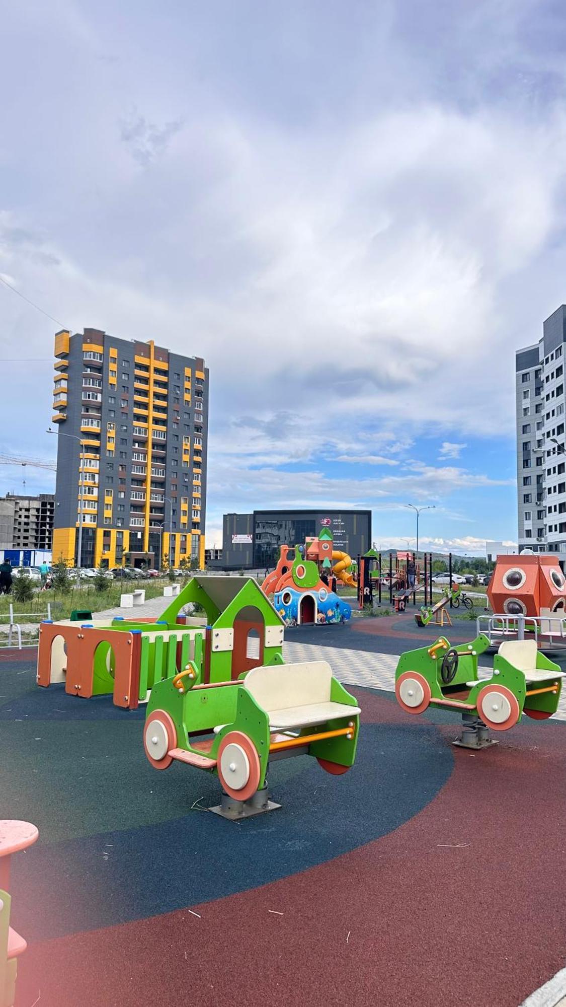 1 Комнатная Драмтеатр 1Bedroom Apartment Ustʼ-Kamenogorsk المظهر الخارجي الصورة